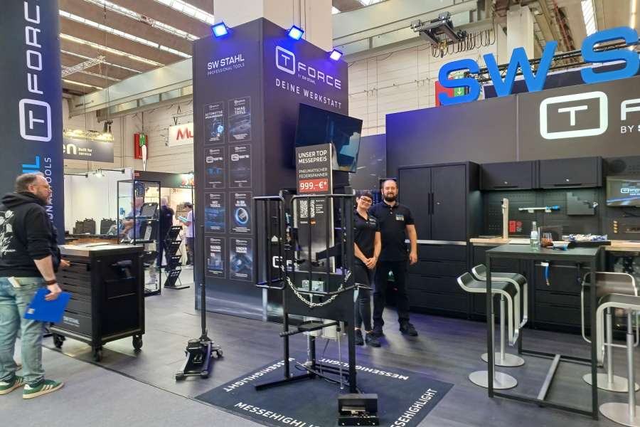 Der Stand von SW Stahl auf der Automechanika. | Bild: Huss-verlag