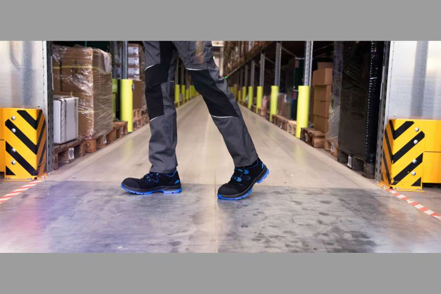 Ob Sicherheitshalbschuh, -sandale, -stiefel oder -überziehschuh - mit dem Finder nicht lange suchen, sondern direkt das passende Modell finden. | Bild: Hahn+Kolb.