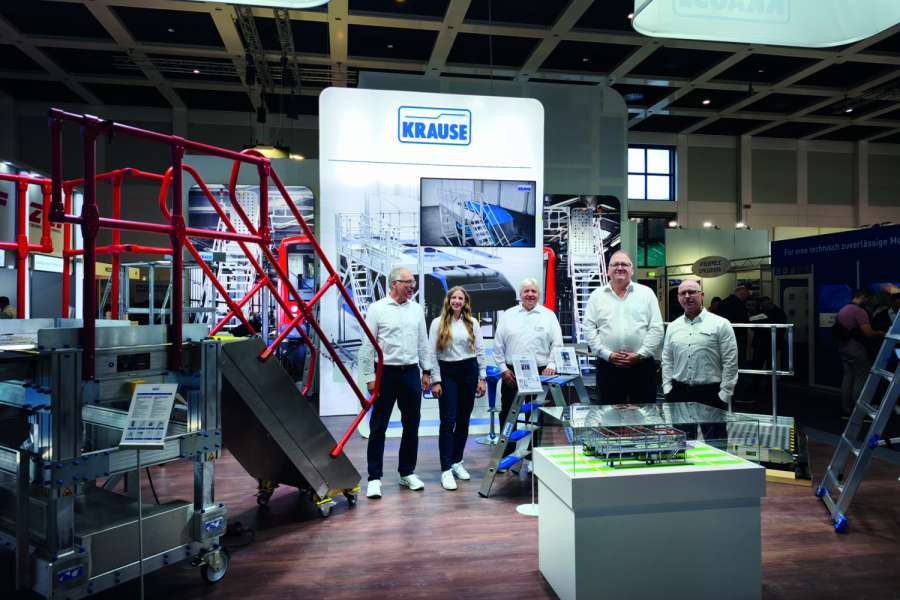 Krause präsentierte auf der InnoTrans 2026 kundenspezifische Lösungen für sichere und ergonomische Zugänge sowie Arbeitsplätze in der Verkehrstechnik und stieß dabei auf großes Interesse an individuellen Projekten. | Bild: Krause