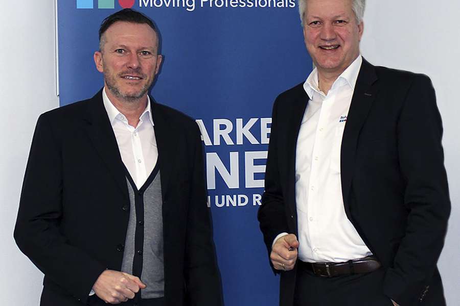Andreas Wilmsmeier von Sailun und Thomas Pott von Bohnenkamp freuen sich auf ein gute Zusammenarbeit. Foto: Bohnenkamp.