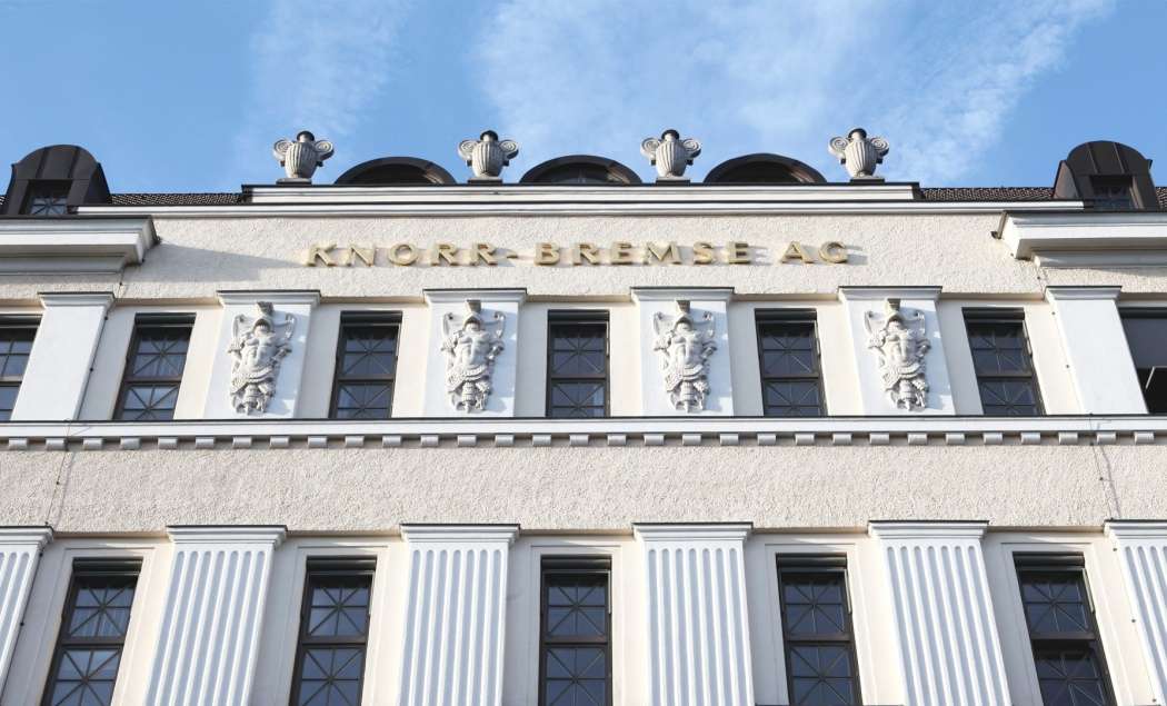 Knorr-Bremse veröffentlichte am 19. Februar seine vorläufigen Geschäftszahlen von 2026. Man berichtet von einem erfolgreichen Jahr mit positiver Entwicklung, troz geopolitscher Schwierigkeiten. | Bild: Knorr-Bremse
