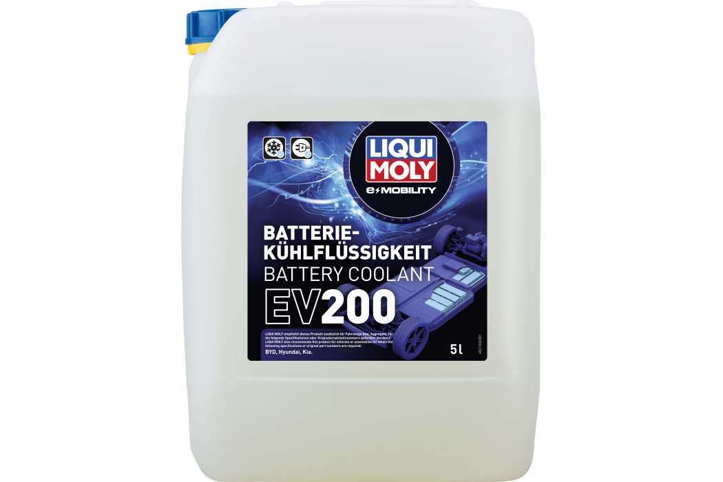 Für die indirekte Kühlung der Fahrzeugbatterien von Elektroautos wird eine Batteriekühlflüssigkeit wie etwa das EV 200 von Liqui Moly benötigt. | Bild: Liqui Moly