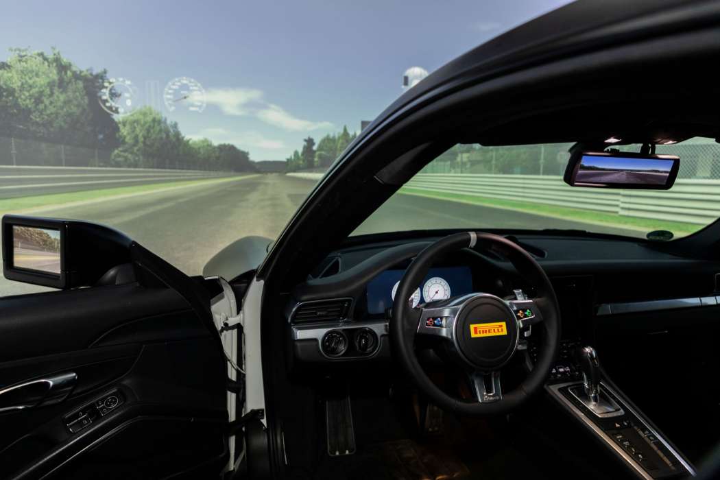 Pneu-Entwickler simulieren nun Straßen, Fahrzeuge, Reifen voll virtuell | Abb.: Pirelli