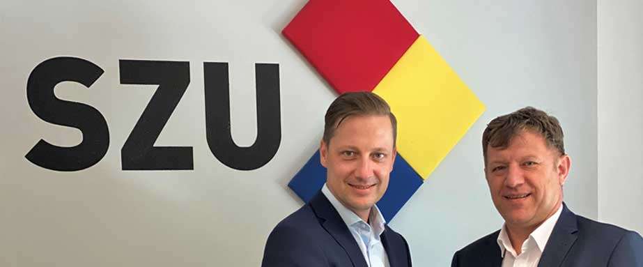 Partner in Sachen Unfallschaden-Management (v.l.): Dirk Fröhlich, Geschäftsführer des ADAC Truckservice und Hans Köck, Geschäftsführer der SZU. (Foto: SZU)