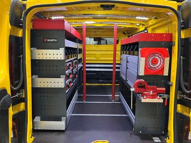 Die Würth AG stattet bis 2031 mehrere hundert Fahrzeuge der Schweizerischen Post und weiterer Kunden mit individuell geplanten Fahrzeugeinrichtungen des Systems ORSYmobil aus. | Bild: Würth