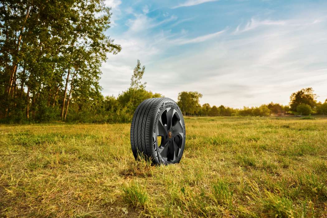 Der "nachhaltigste" Serienreifen bei Continental ist der UltraContact NXT. Er enthält zu 65 Prozent nachwachsende, wiederverwertete Materialien, darunter Silica. | Bild: Continental.