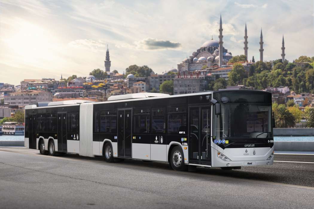 Der türkische Bushersteller Otokar liefert 100 Gelenkbusse an die Stadt Istanbul, die mit Paccar-Motoren von DAF, geliefert von DAF Components, angetrieben werden.| Bild: DAF Trucks.