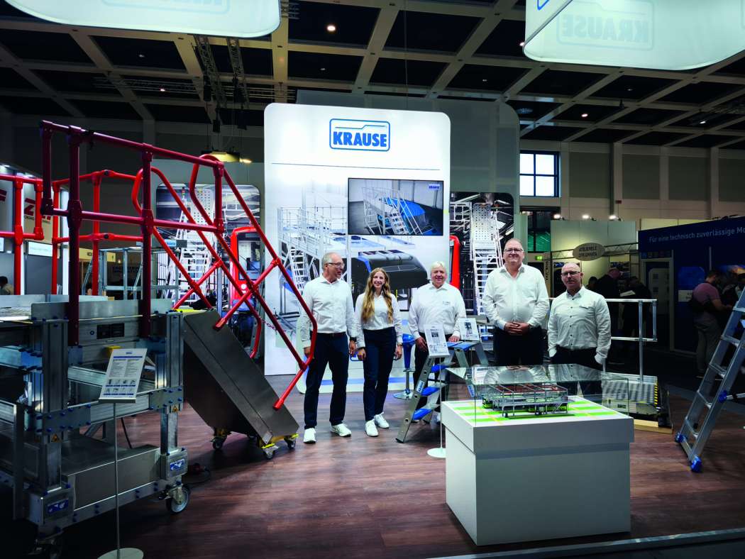 Krause präsentierte auf der InnoTrans 2026 kundenspezifische Lösungen für sichere und ergonomische Zugänge sowie Arbeitsplätze in der Verkehrstechnik und stieß dabei auf großes Interesse an individuellen Projekten. | Bild: Krause