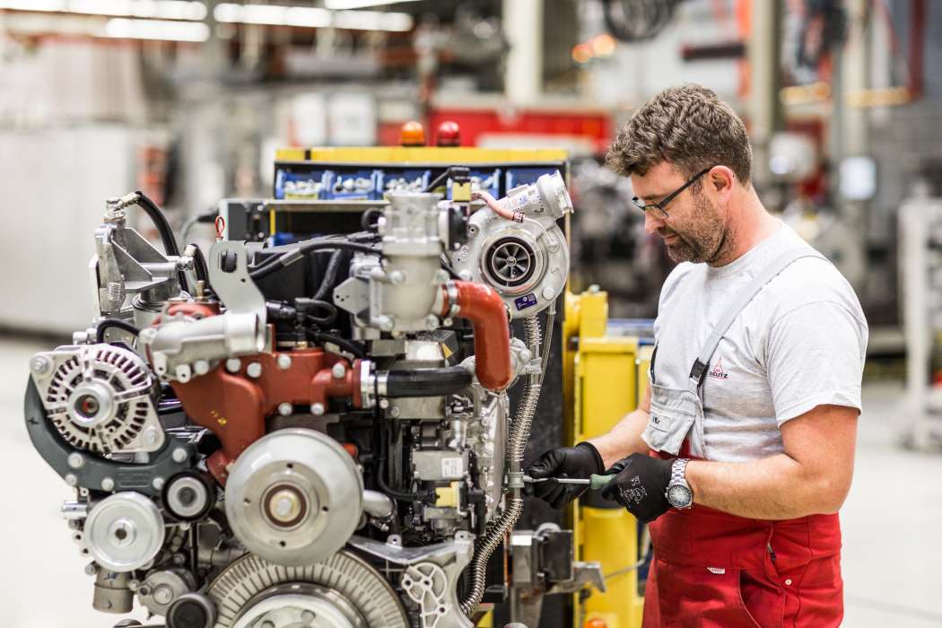 Blick in die Motorenfertigung bei Deutz in Köln. | Bild: Deutz