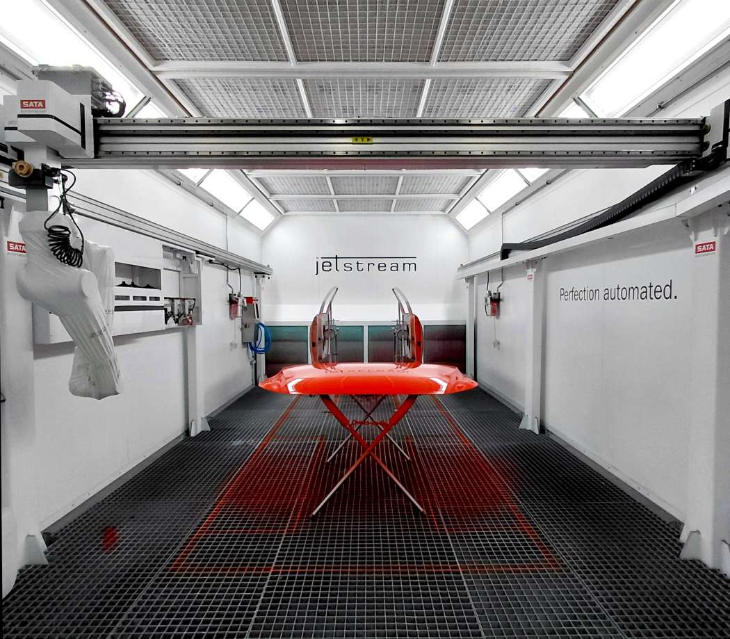Das Lackiertechnologie-Unternehmen Sata und das Robotik-Unternehmen CurveRobot schließen sich zusammen, um mit „jetstream“ ein automatisiertes Lackiersystem auf den Weg zu bringen. | Bild: Sata