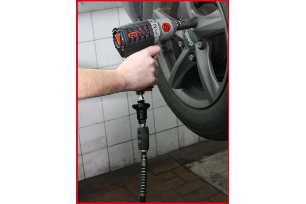 Der Druckluftminderer kann dem Werkzeuglieferanten zufolge in die Druckluftleitung oder direkt an das gewünschte Druckluftgerät gebaut werden. (Foto: KS Tools)