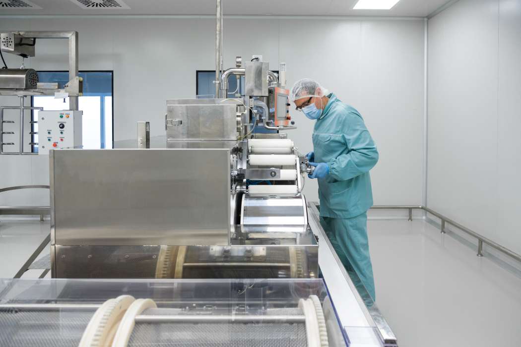 Für die Einhaltung hygienischer Standards in der Lebensmittelsicherheit hat Lamilux für seine Kunststoffplatten die HACCP-Zertifizierung erhalten. | Bild: Lamilux.