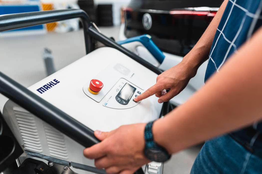 Mit der E-Health-Diagnose von Mahle lässt sich der Zustand einer Fahrzeugbatterie im Vergleich zu anderen Fahrzeugen auswerten. | Bild: Mahle Aftermarket