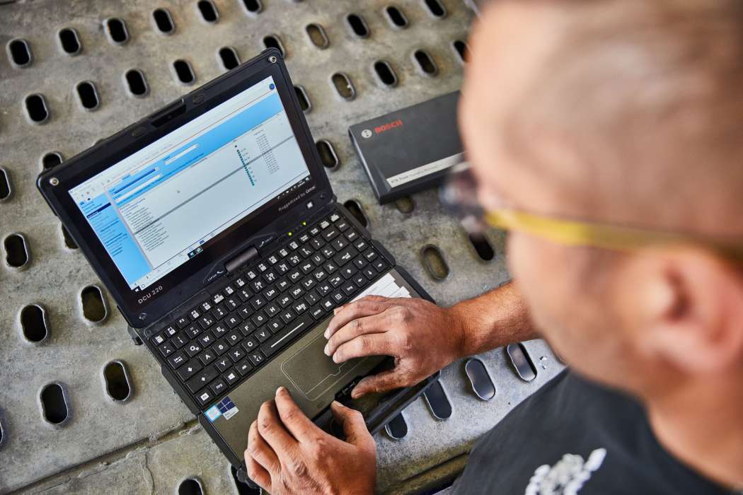 Mit der Software werden alle Abläufe in der Fahrzeuglogistik kontrolliert und optimiert. Foto: Inform.