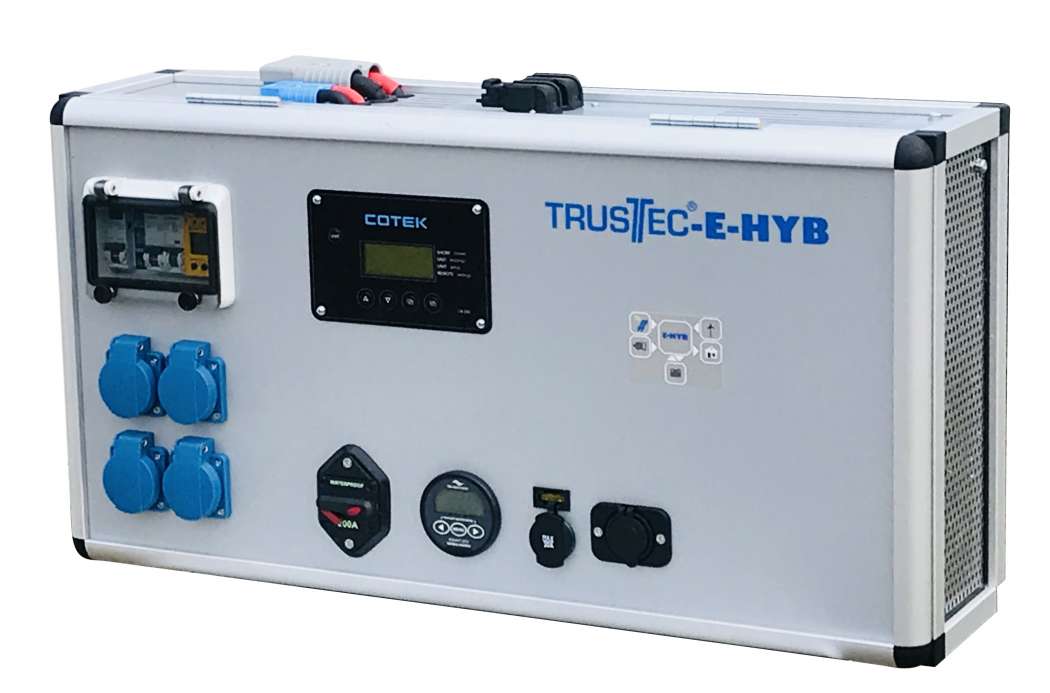 Die „TRUSTEC-E-HYB“-Geräte stellen etwa in Servicefahrzeugen Strom ohne Generator zur Verfügung. | Bild: TRUSTEC